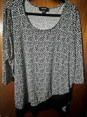 KAREN KANE SIZE 3X BLOUSE